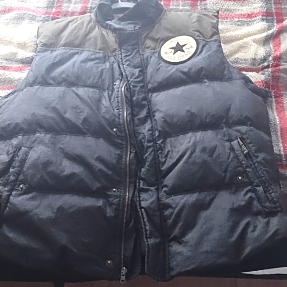 Converse vest